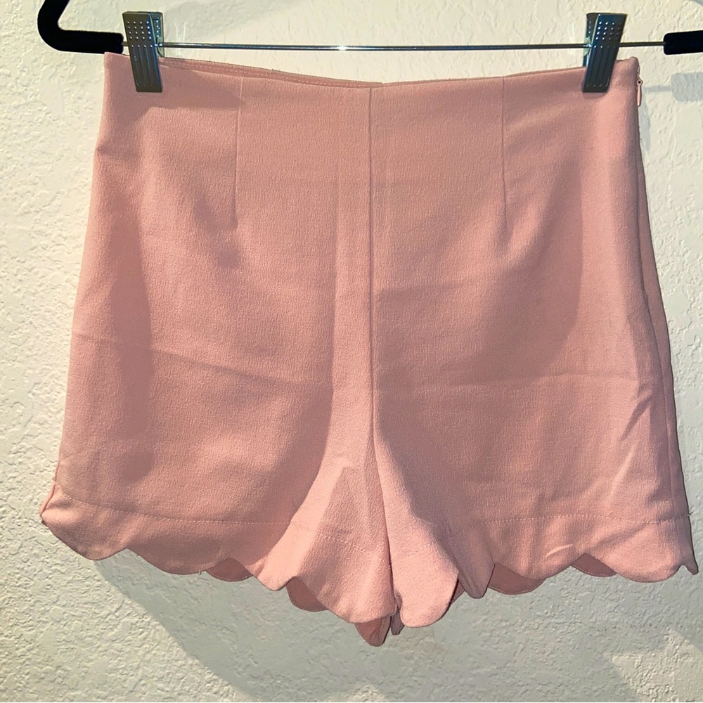 Monteau Size M Pink Pastel Scalloped Short Shorts